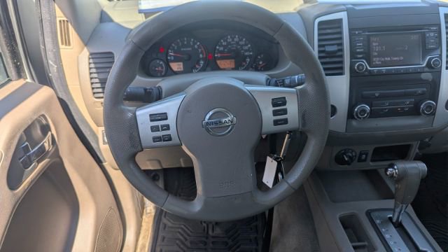Used 2015 Nissan Frontier SV image 22