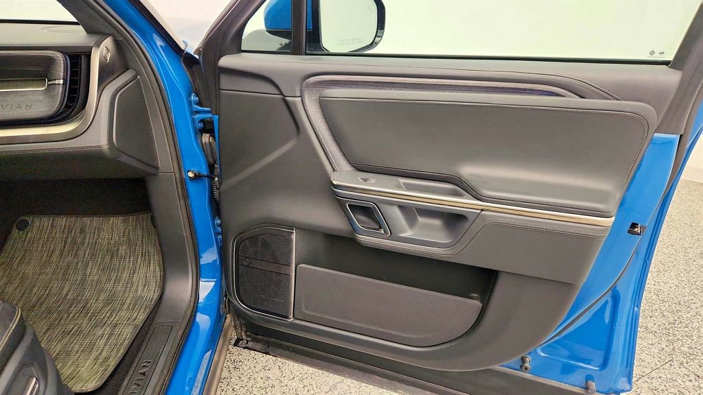 Used 2023 Rivian R1T Adventure image 27