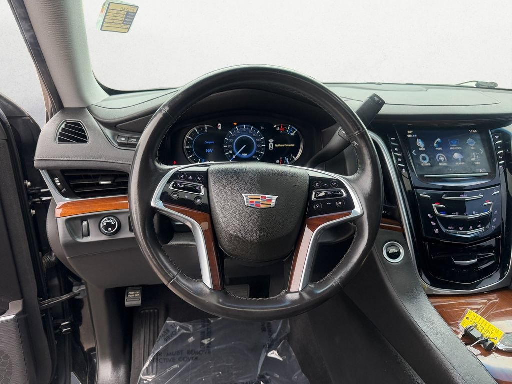 Used 2018 Cadillac Escalade Luxury RWD image 12