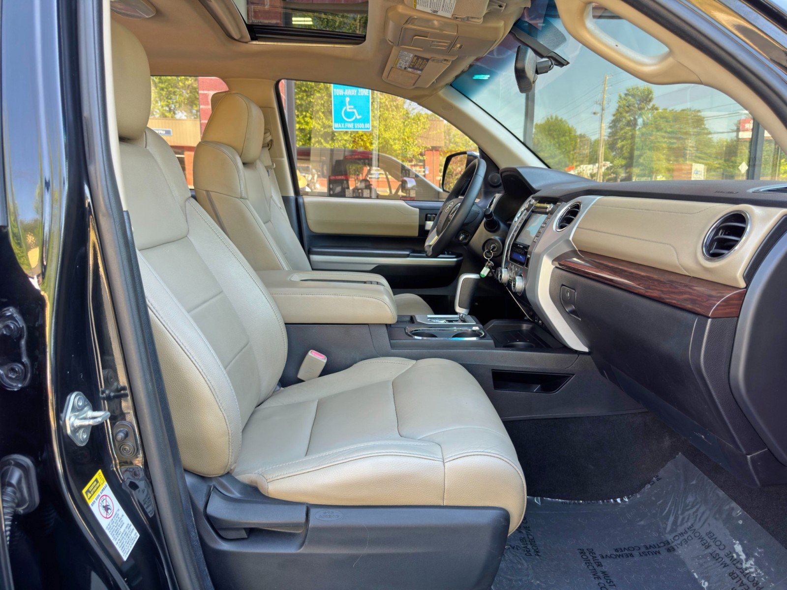 Used 2014 Toyota Tundra Limited w/ Limited Premium Package AWD/4WD image 15