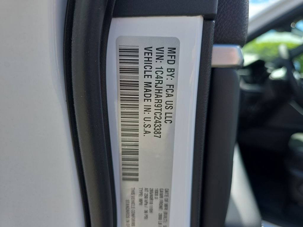 New 2026 Jeep Grand Cherokee Altitude AWD/4WD image 36