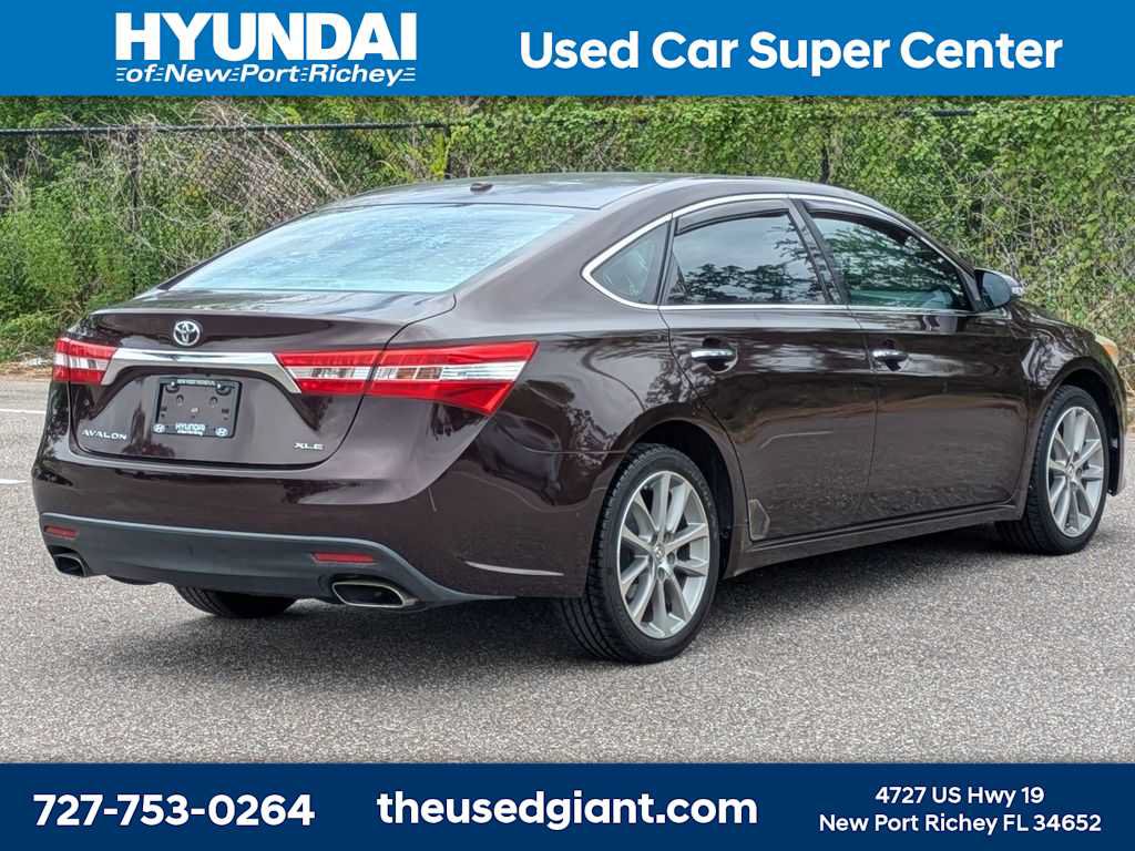 Used 2015 Toyota Avalon XLE Touring FWD image 5