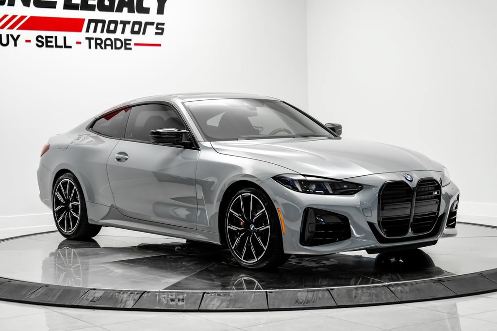 Used 2025 BMW M440i Coupe w/ Premium Package RWD image 3