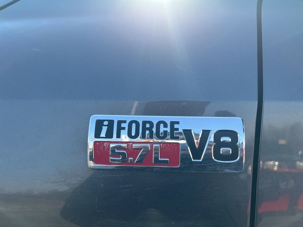 Used 2012 Toyota Tundra 4x4 CrewMax image 8