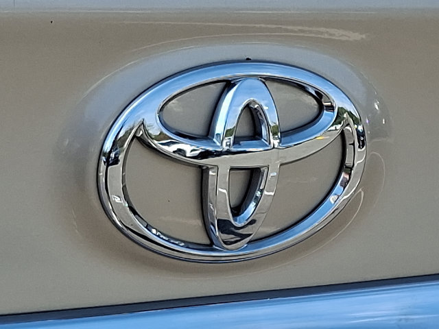 Used 2011 Toyota Corolla LE FWD image 28