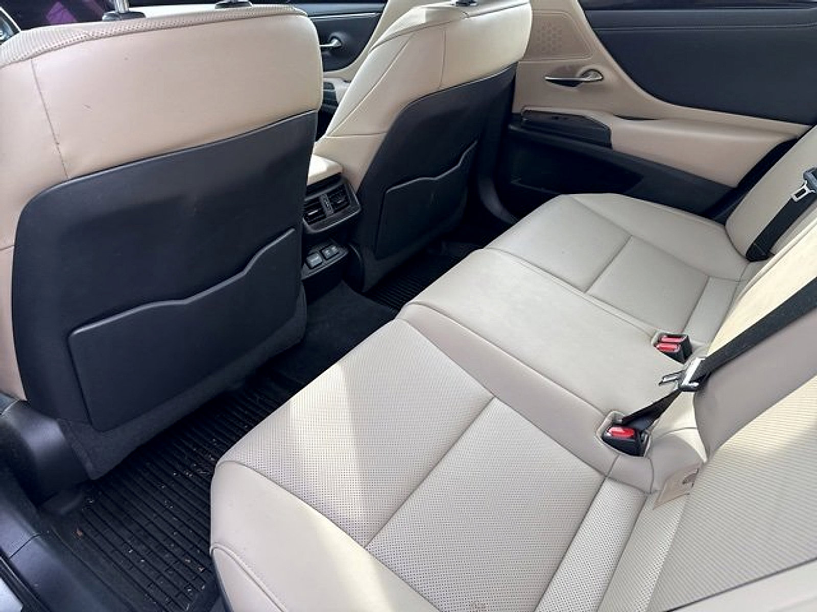 Used 2020 Lexus ES 350 w/ Premium Package image 17