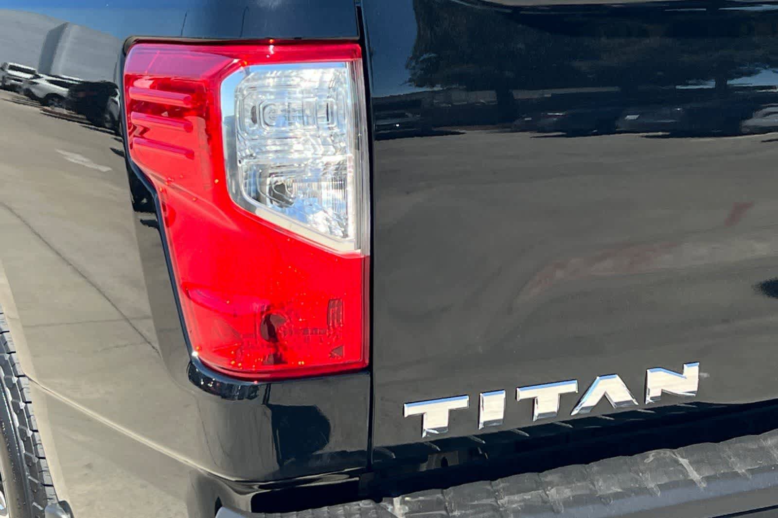 Certified 2021 Nissan Titan SV w/ SV Convenience Package image 34