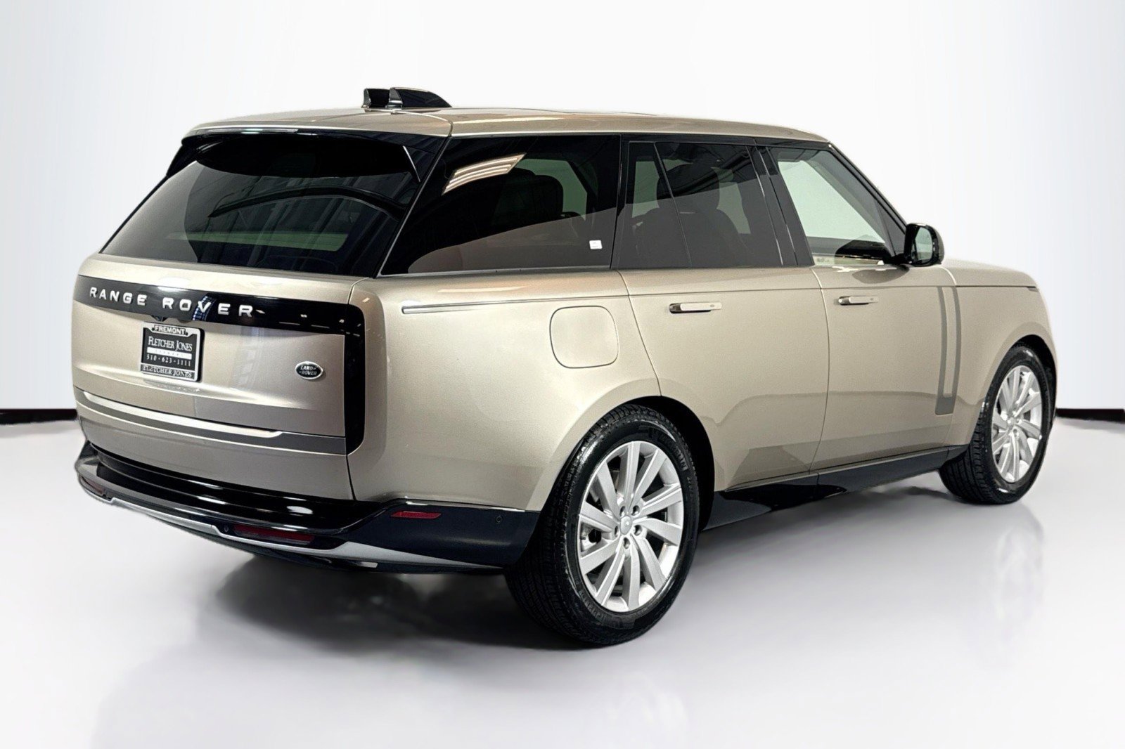 Used 2023 Land Rover Range Rover SE image 5