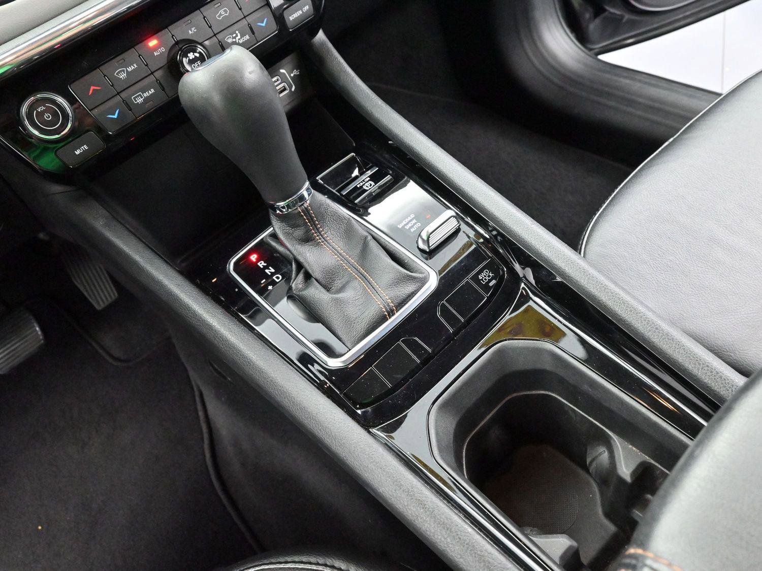 Used 2022 Jeep Compass Limited image 23