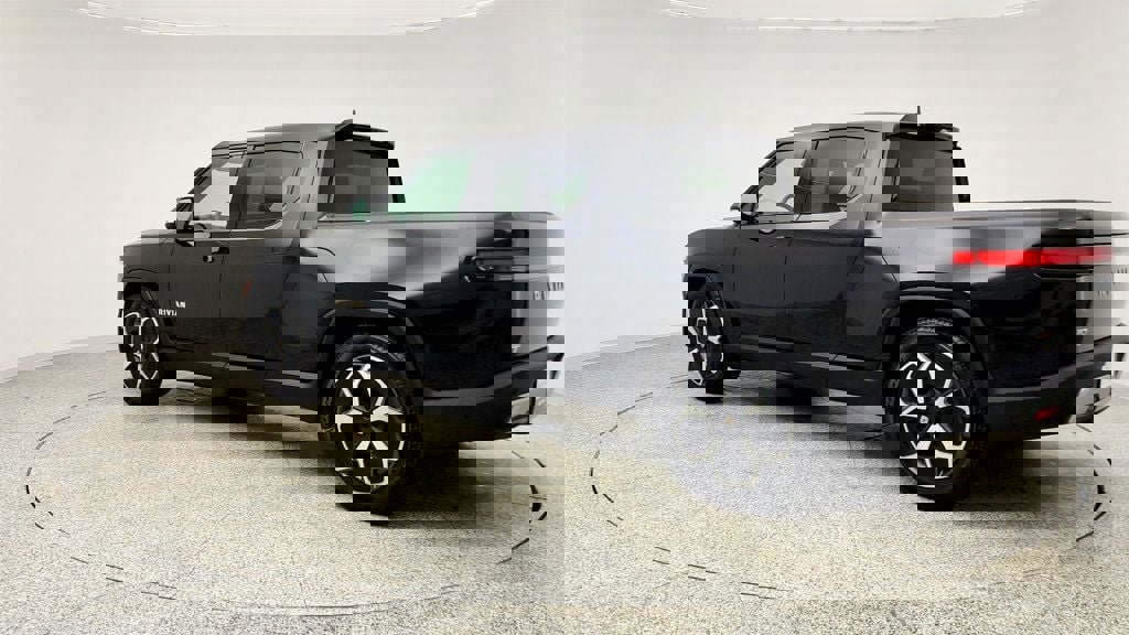 Used 2022 Rivian R1T Adventure image 7