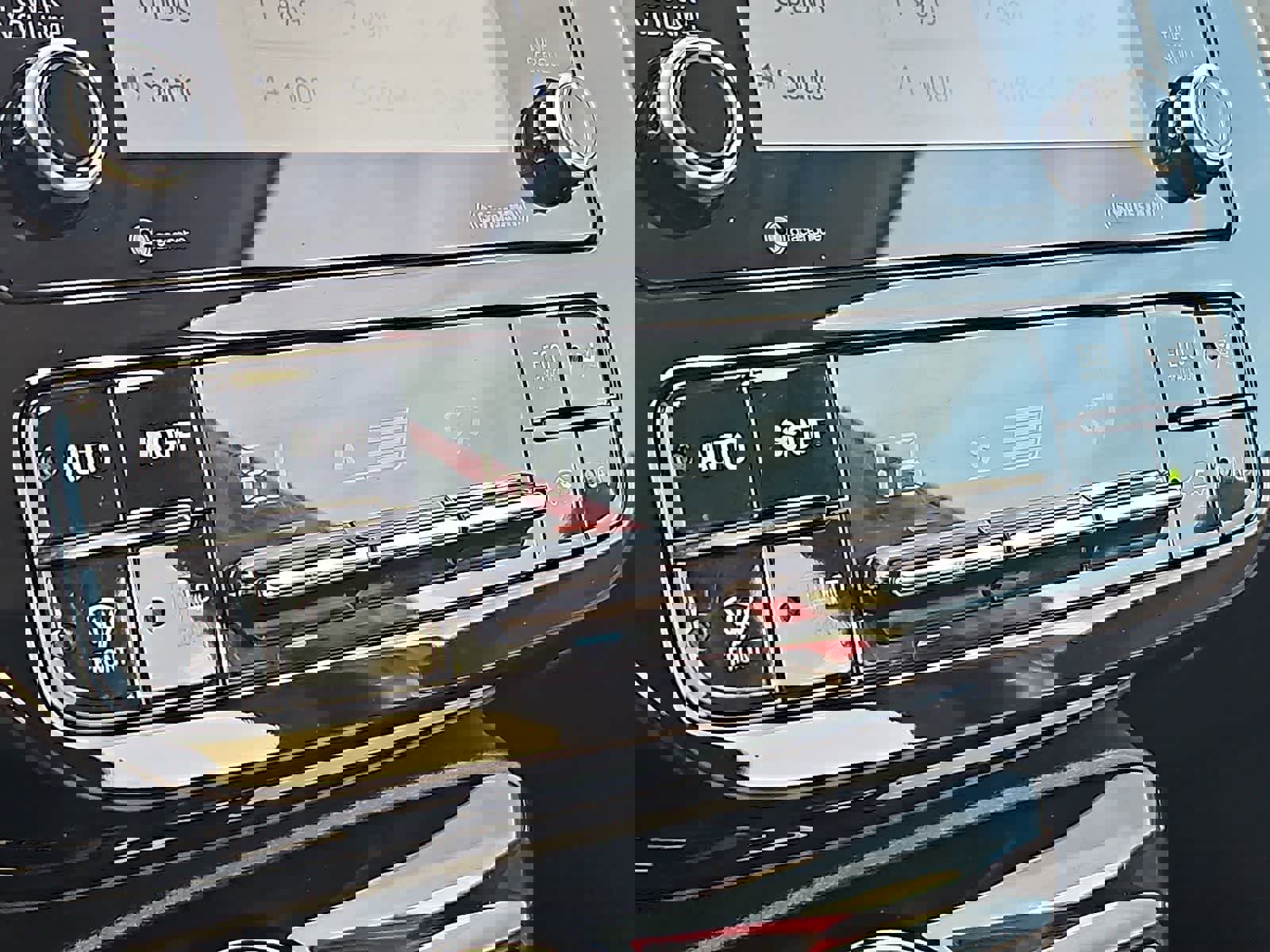 Used 2022 Toyota Prius LE image 12