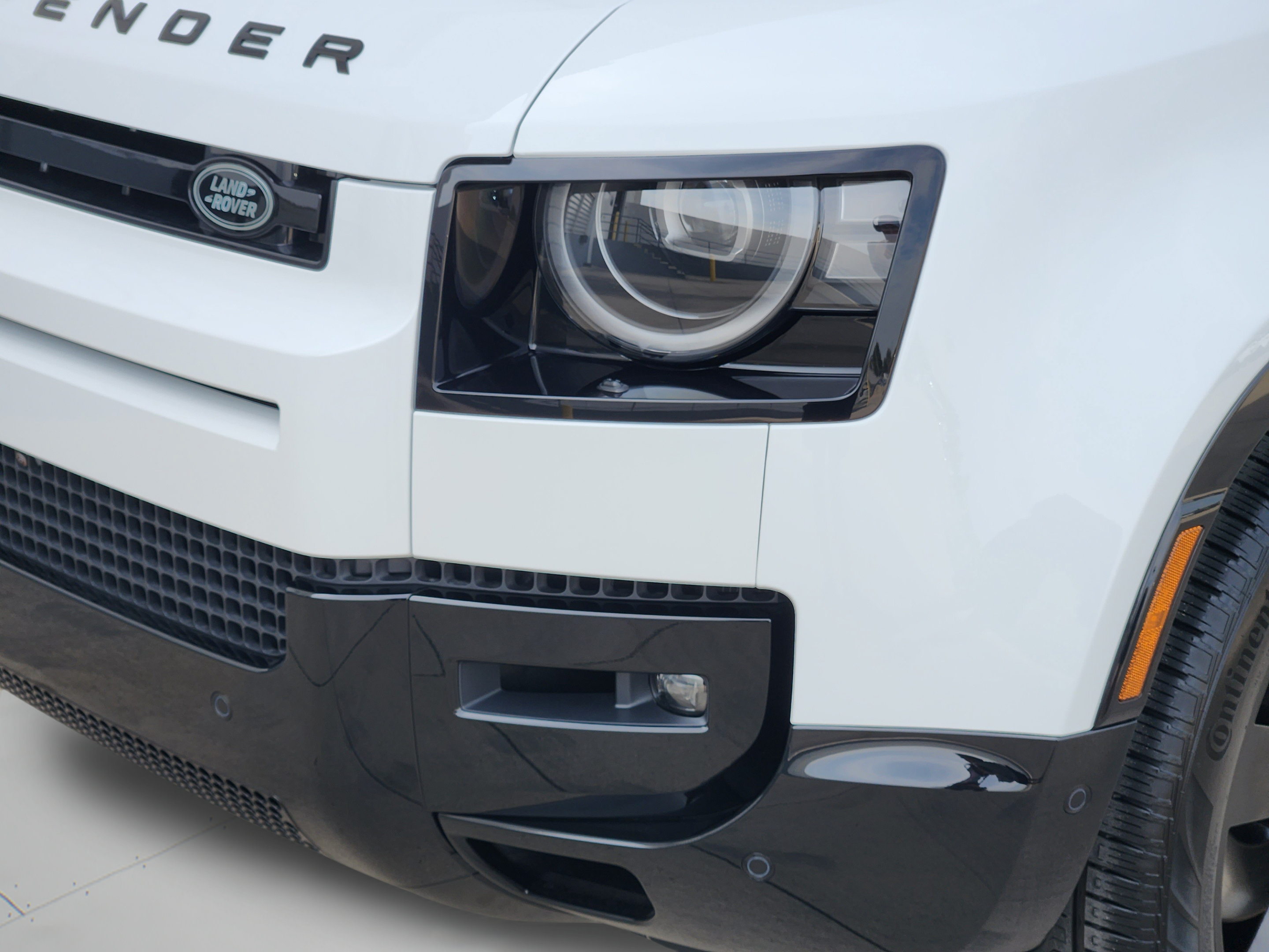 New 2026 Land Rover Defender 110 X-Dynamic SE AWD/4WD image 29