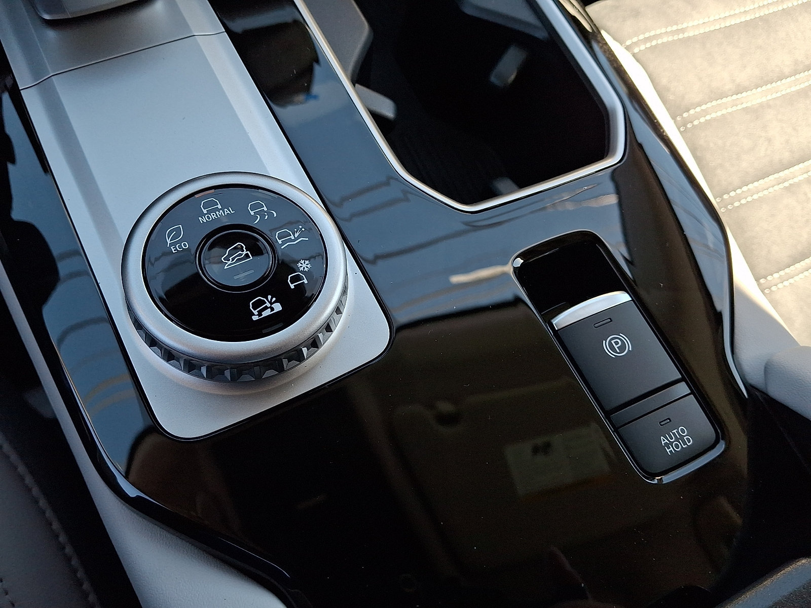 New 2026 Mitsubishi Outlander SE AWD/4WD image 19