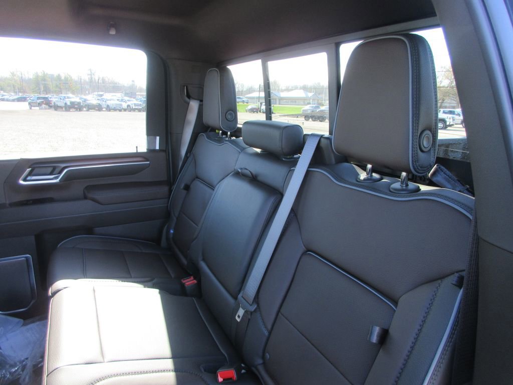 New 2026 GMC Sierra 3500 Denali w/ Denali Reserve Package image 15