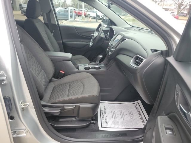 Used 2020 Chevrolet Equinox LT w/ Driver Convenience Package image 24