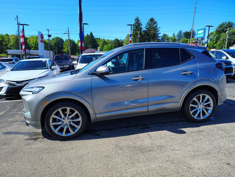 Used 2024 Buick Encore GX Avenir FWD image 9