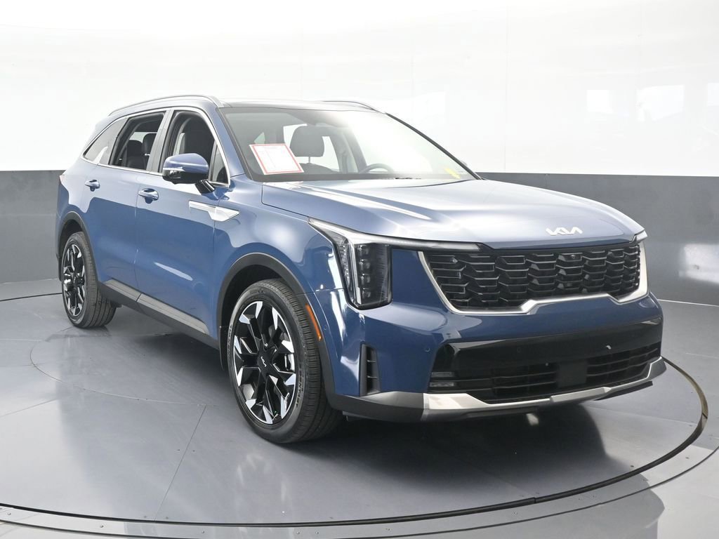 Used 2025 Kia Sorento SX image 9
