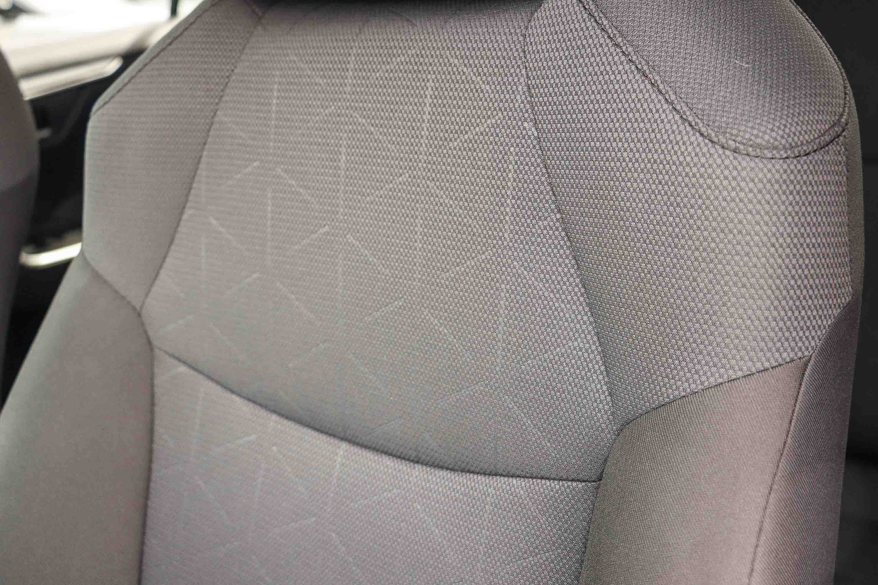 Used 2025 Toyota RAV4 XLE FWD image 25