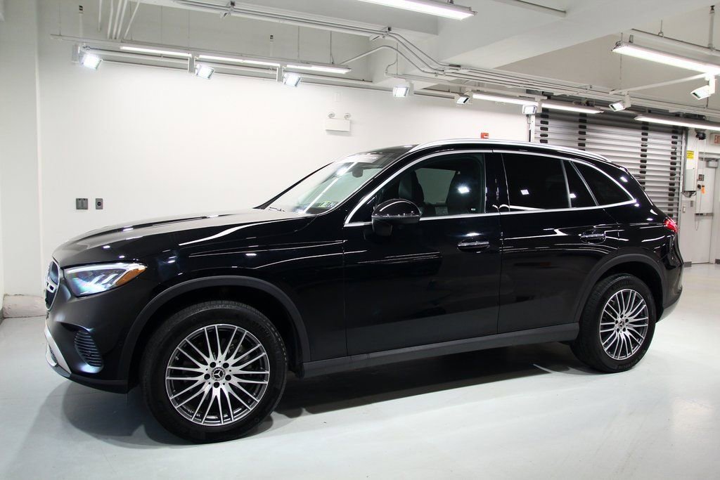Certified 2025 Mercedes-Benz GLC 300 4MATIC image 14