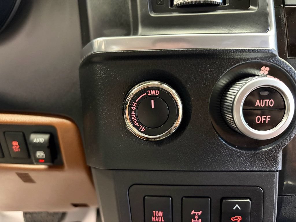 Used 2018 Toyota Sequoia Platinum AWD/4WD image 30