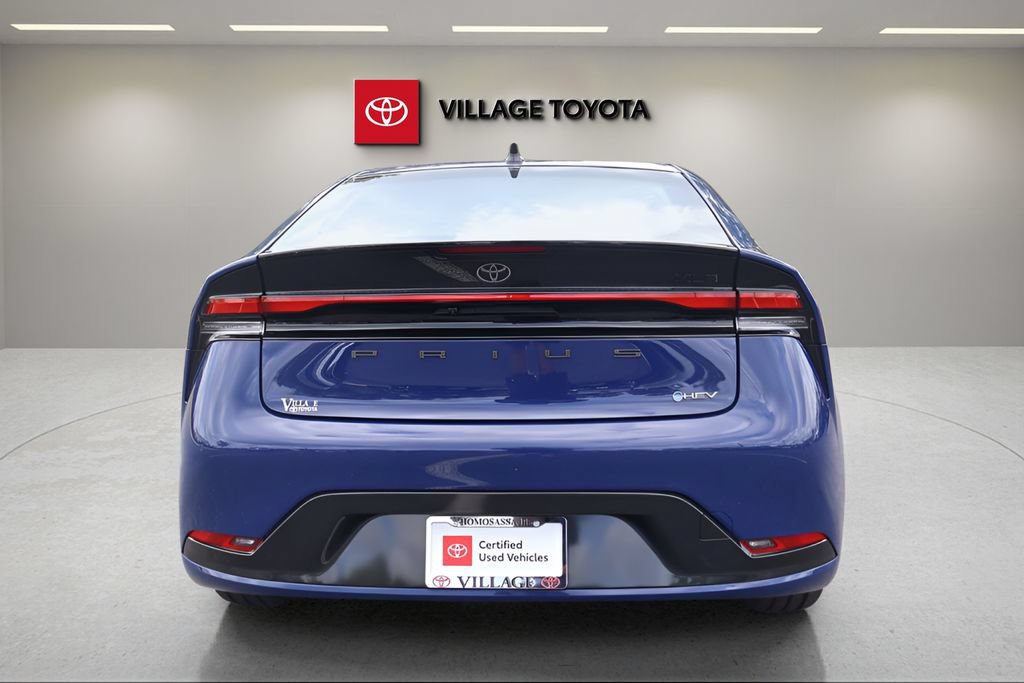 Certified 2026 Toyota Prius XLE FWD image 4