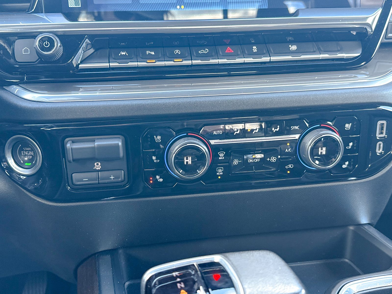 Certified 2022 Chevrolet Silverado 1500 High Country w/ High Country Premium Package image 29