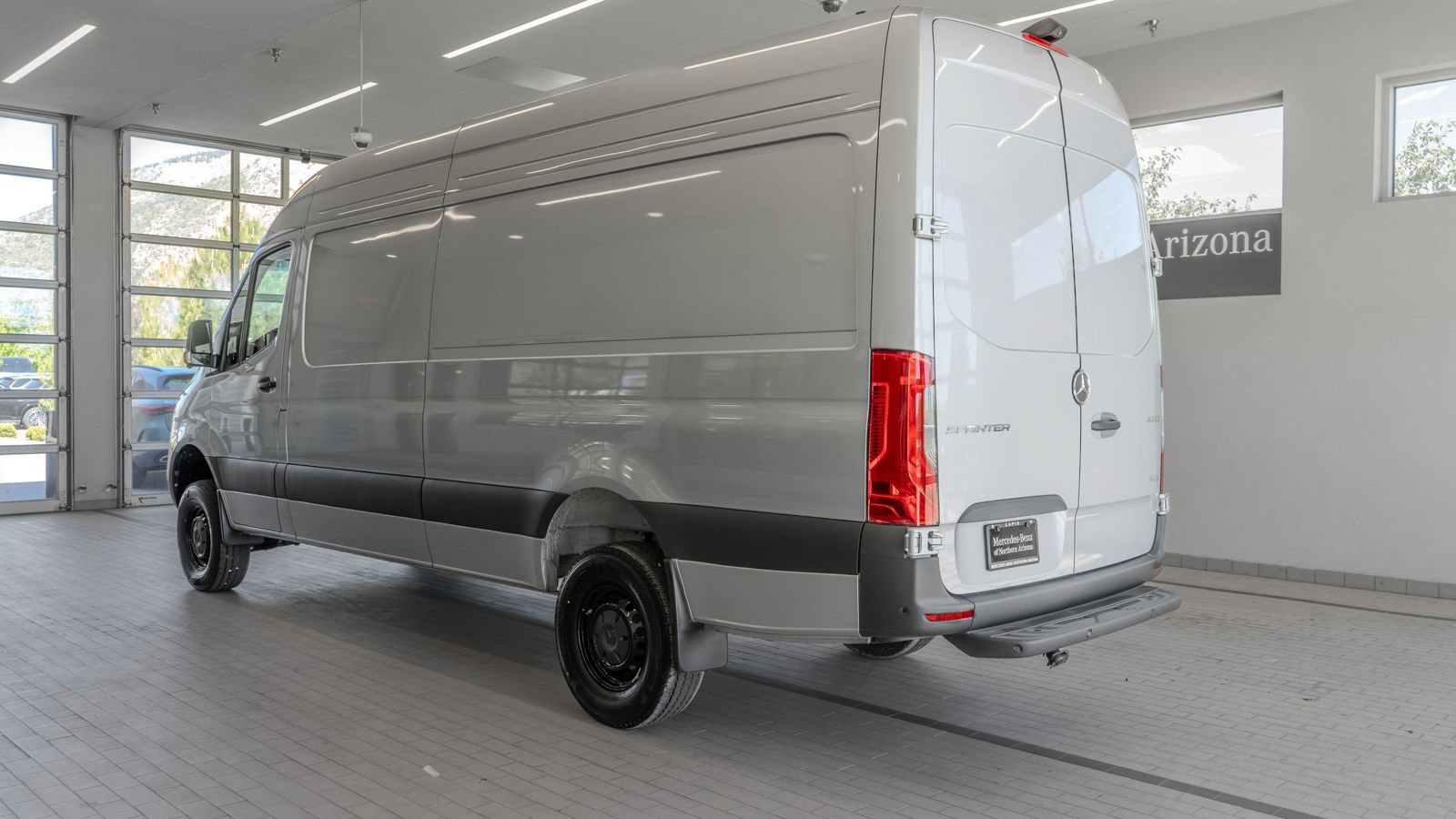 Used 2025 Mercedes-Benz Sprinter 2500 image 13