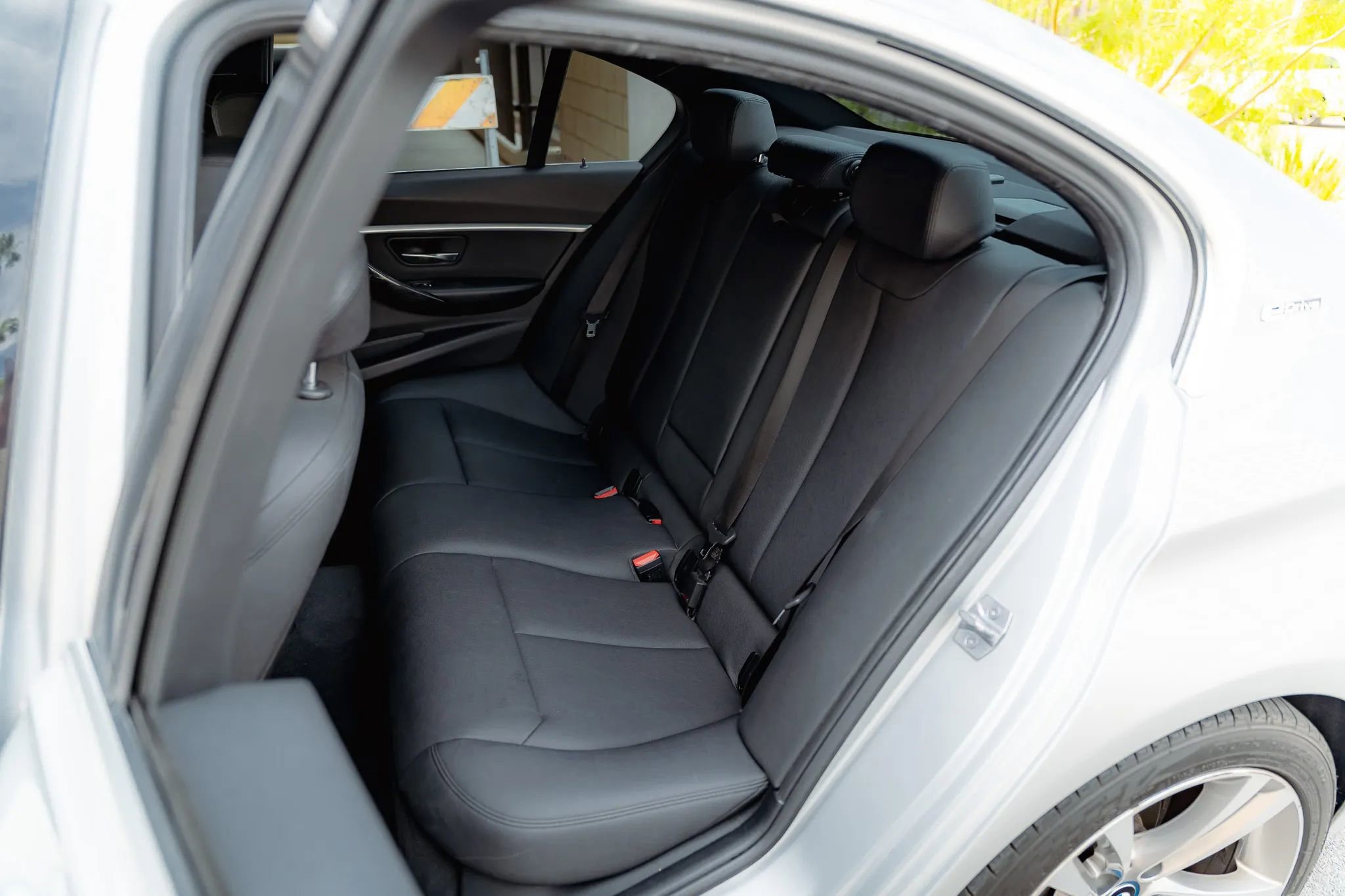 Used 2018 BMW 330e 330e iPerformance Sedan 4D image 72