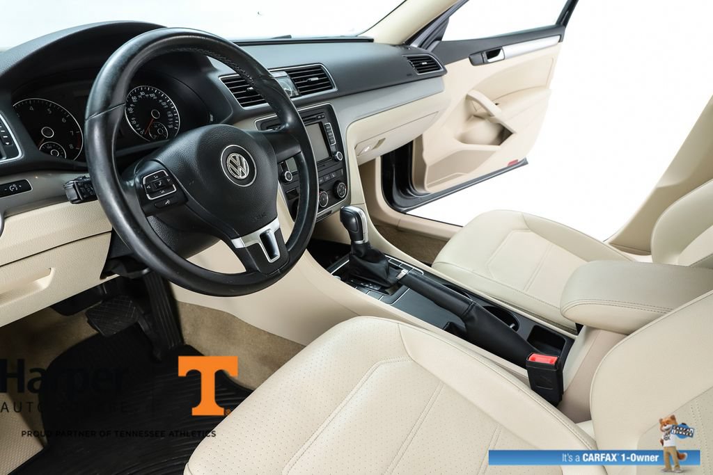 Used 2015 Volkswagen Passat 1.8T Limited Edition FWD image 19