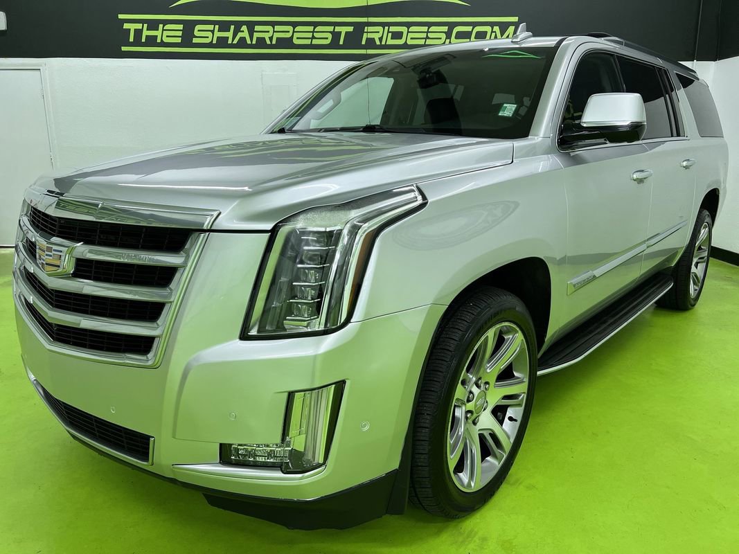 Used 2017 Cadillac Escalade ESV Luxury AWD/4WD image 5