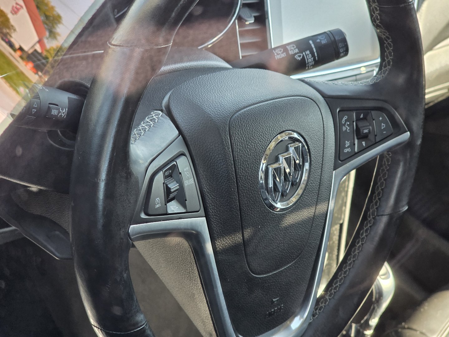 Used 2019 Buick Encore Essence FWD image 20