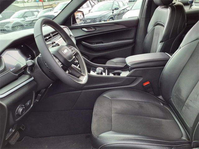 Used 2024 Jeep Grand Cherokee Altitude image 13