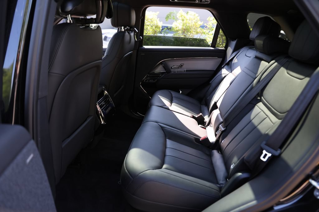 New 2026 Land Rover Range Rover Sport Dynamic SE AWD/4WD image 9