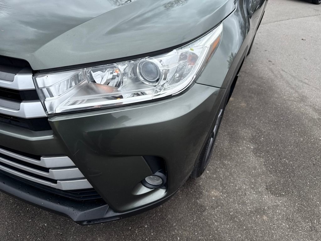 Used 2019 Toyota Highlander XLE image 45