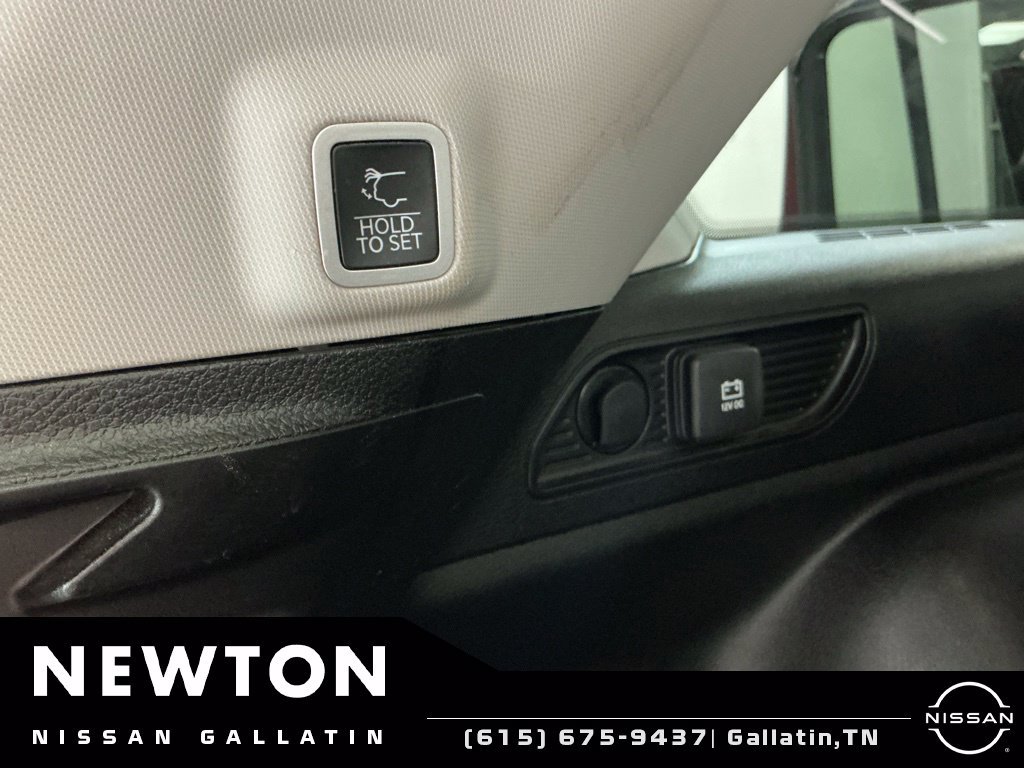 Used 2023 Jeep Grand Cherokee Limited w/ Luxury Tech Group II AWD/4WD image 29