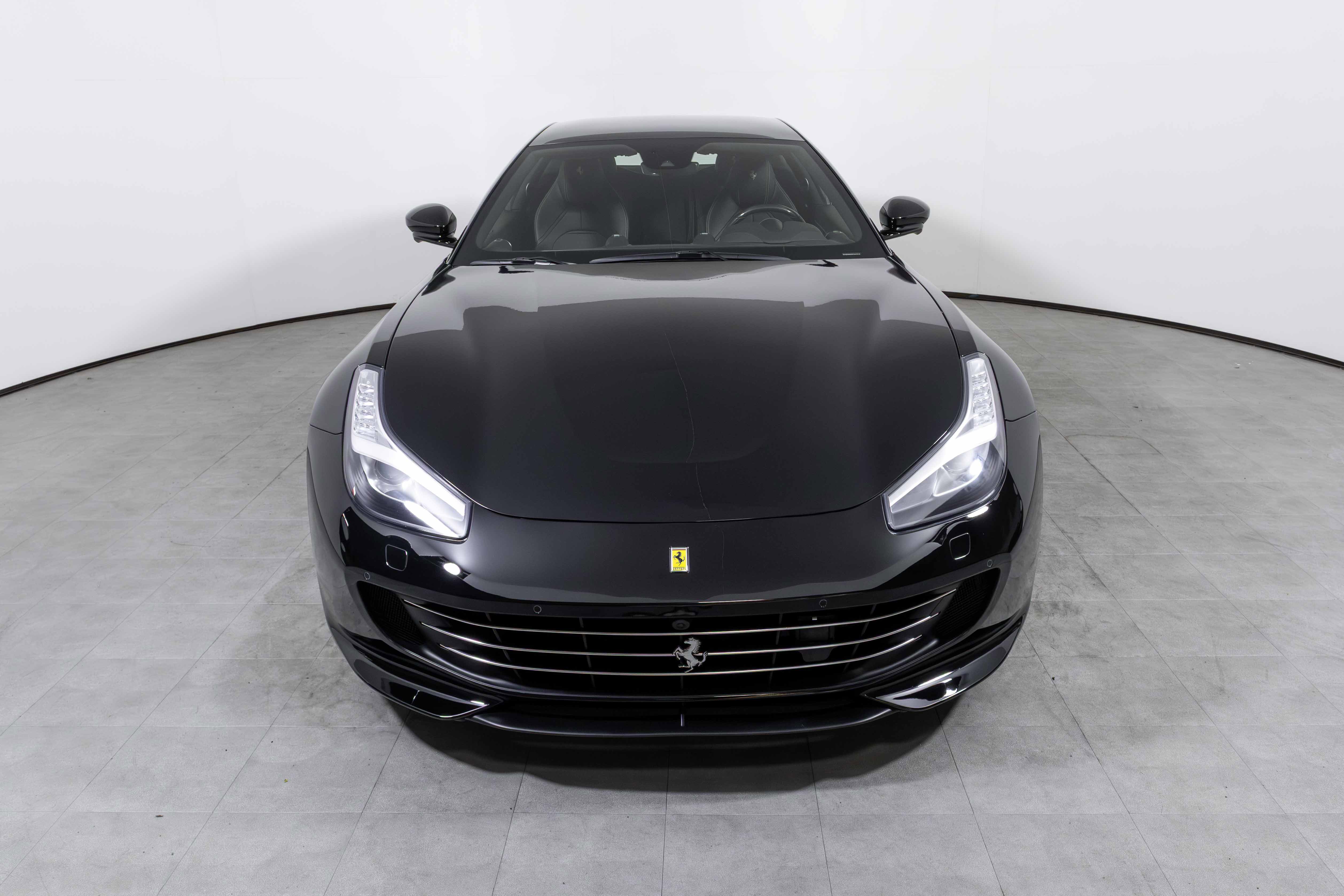 Used 2019 Ferrari GTC4Lusso image 2