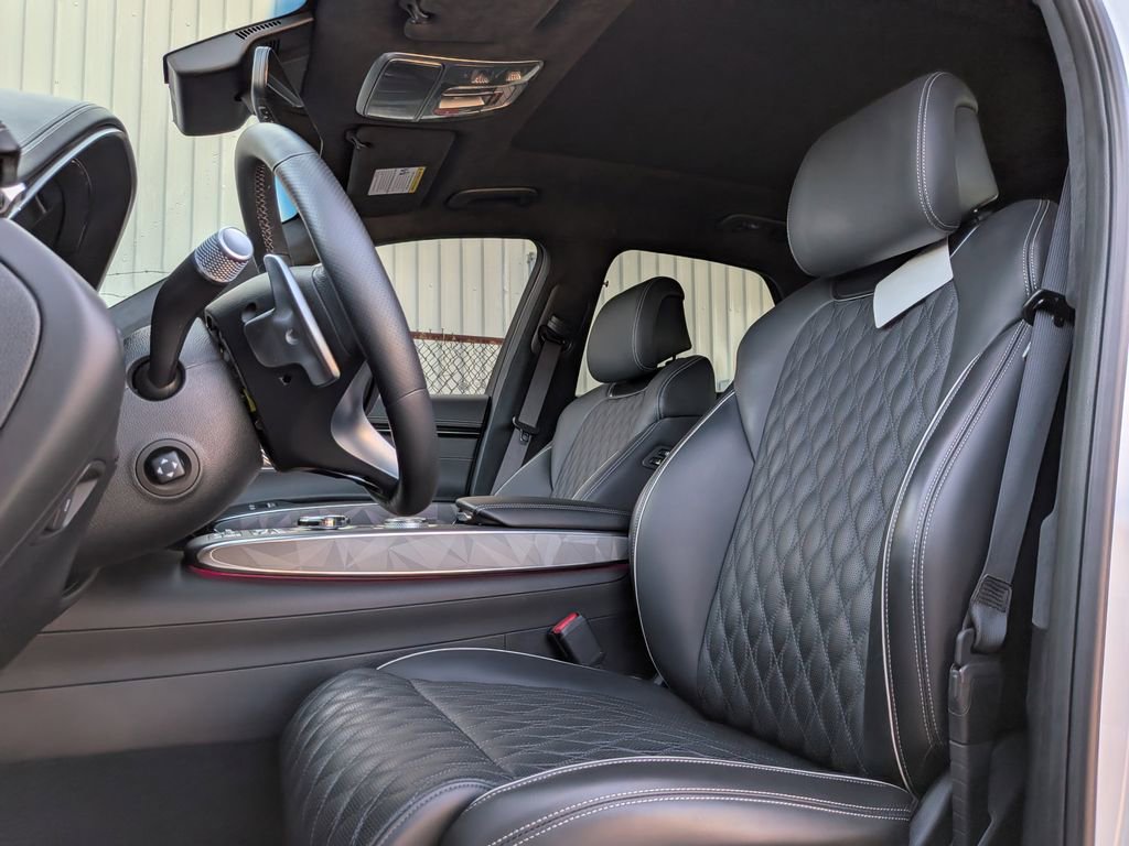 Used 2025 Genesis GV70 3.5T Sport w/ Sport Advanced Package image 13