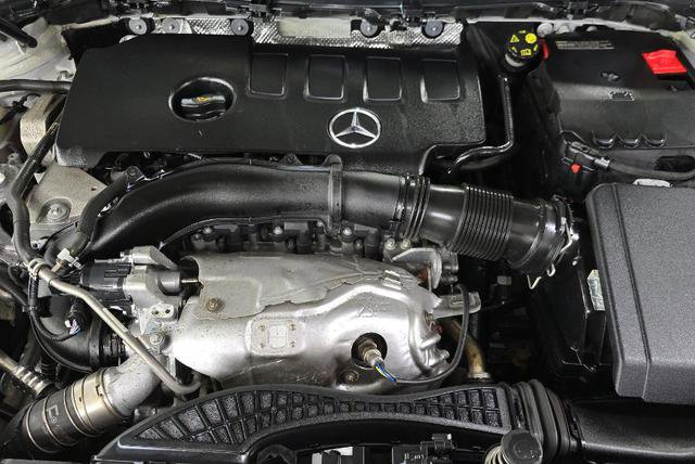 Used 2022 Mercedes-Benz GLA 250 4MATIC w/ Premium Package Lite image 14