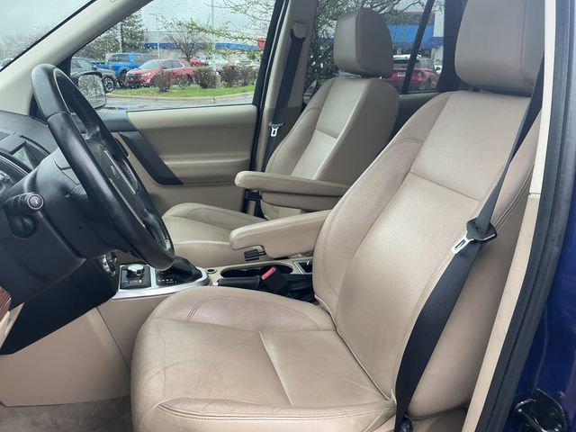 Used 2010 Land Rover LR2 HSE image 9