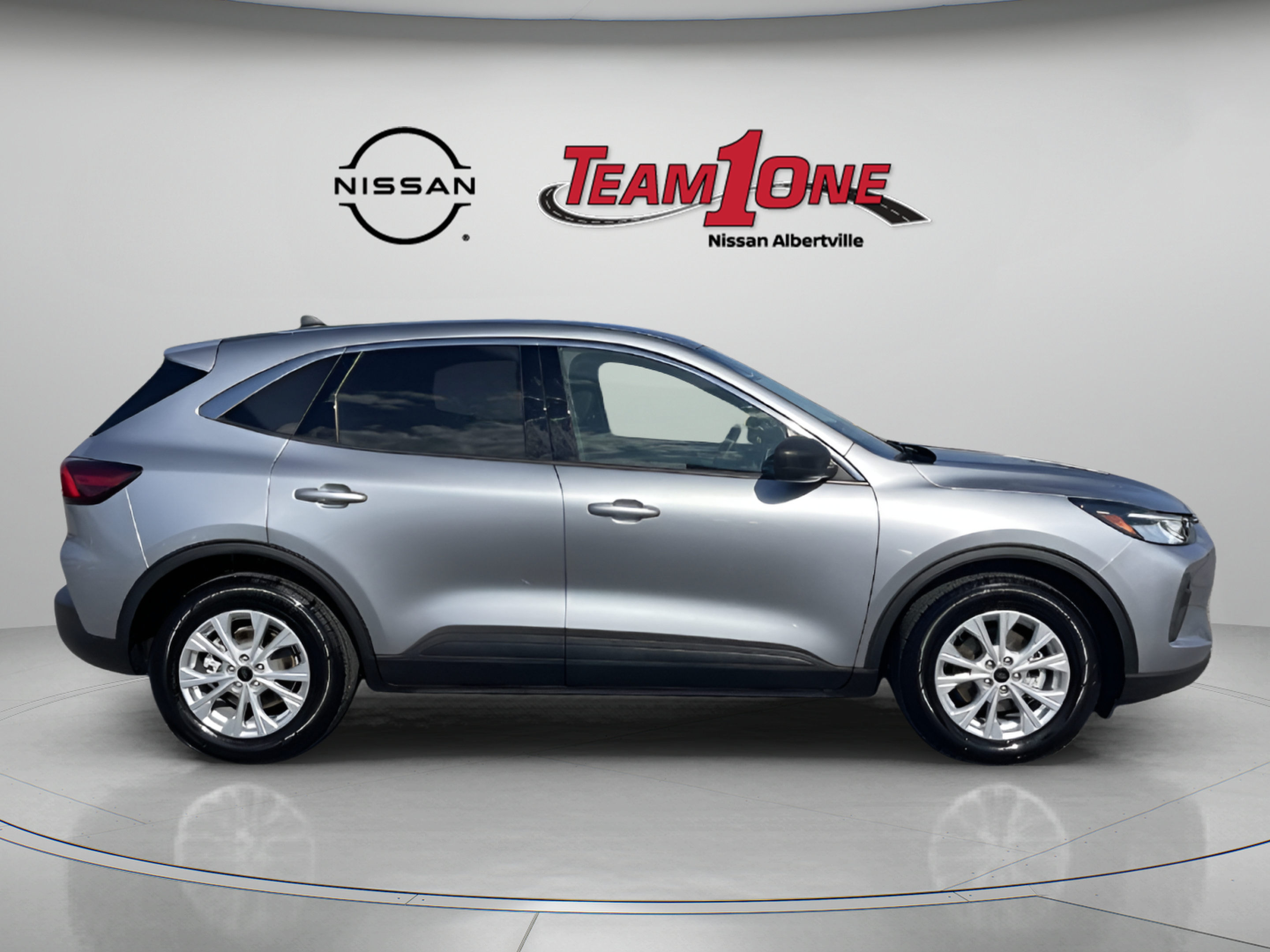 Used 2024 Ford Escape Active w/ Tech Pack #1 FWD image 9