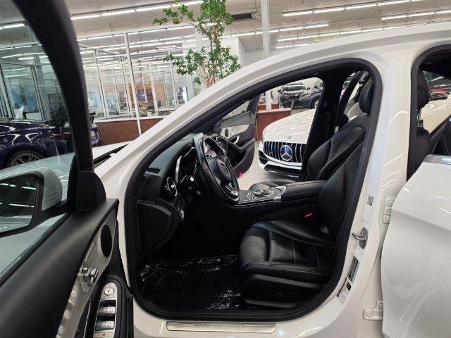 Used 2018 Mercedes-Benz C 300 4MATIC Sedan image 38