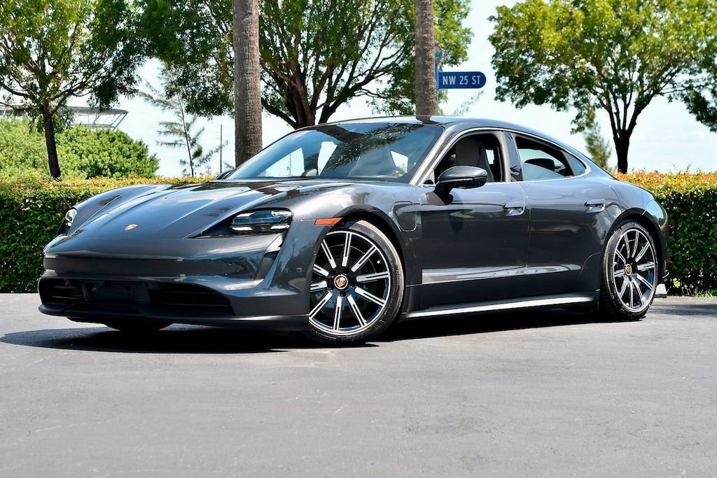Used 2020 Porsche Taycan 4S image 22