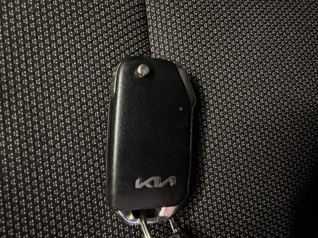 Used 2022 Kia Forte LXS FWD image 16