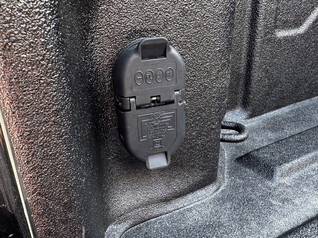 Used 2025 GMC Sierra 2500 AT4X AWD/4WD image 38