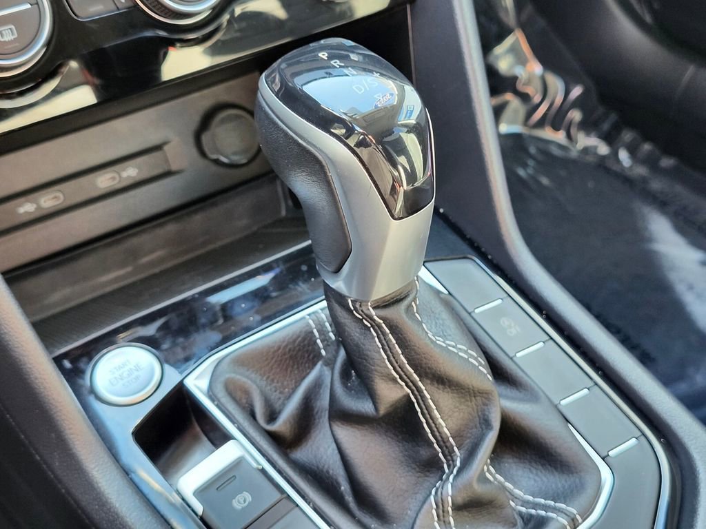 Used 2022 Volkswagen Taos SEL image 24