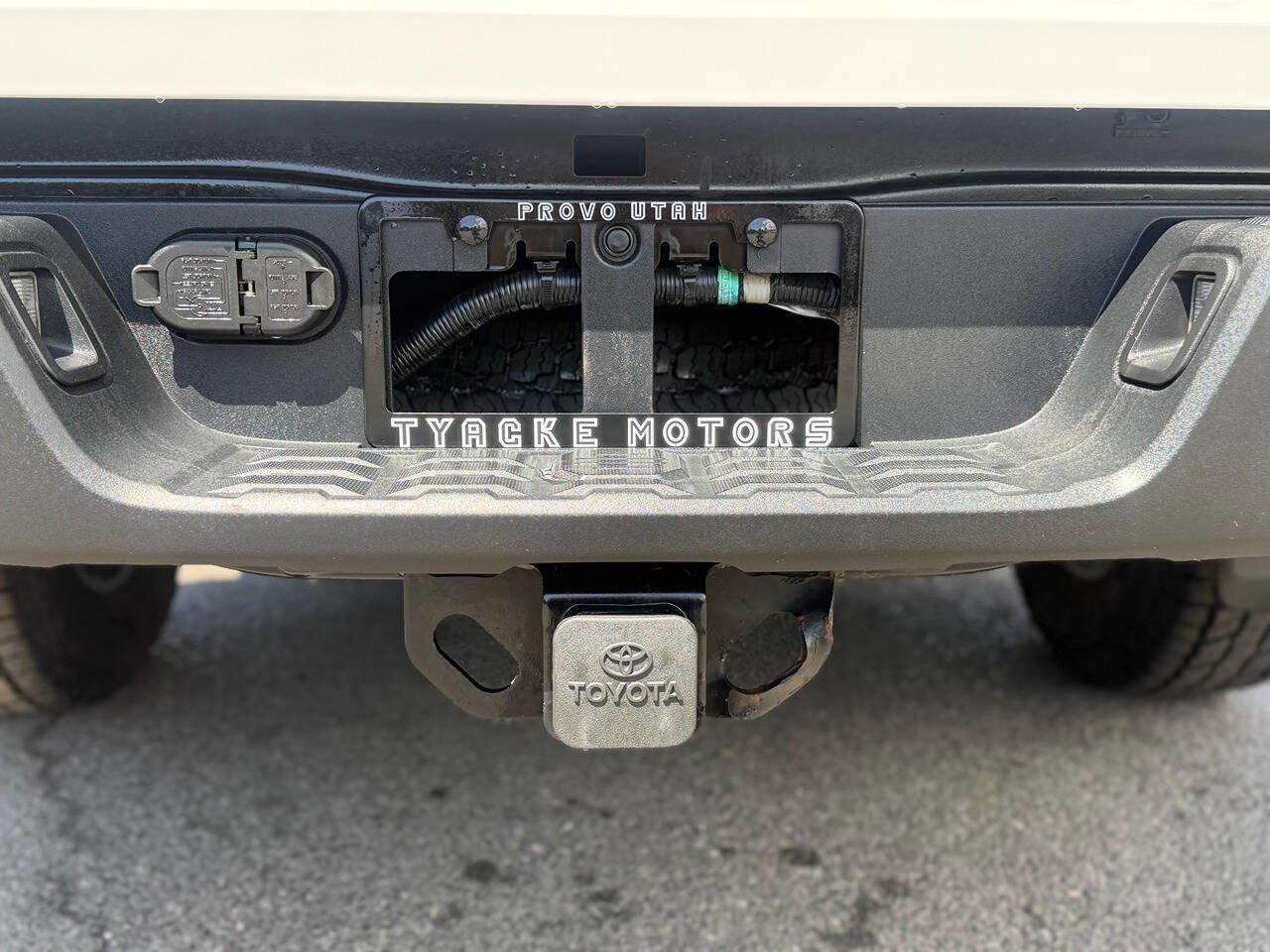 Used 2020 Toyota Tacoma TRD Off-Road w/ Technology Package AWD/4WD image 53