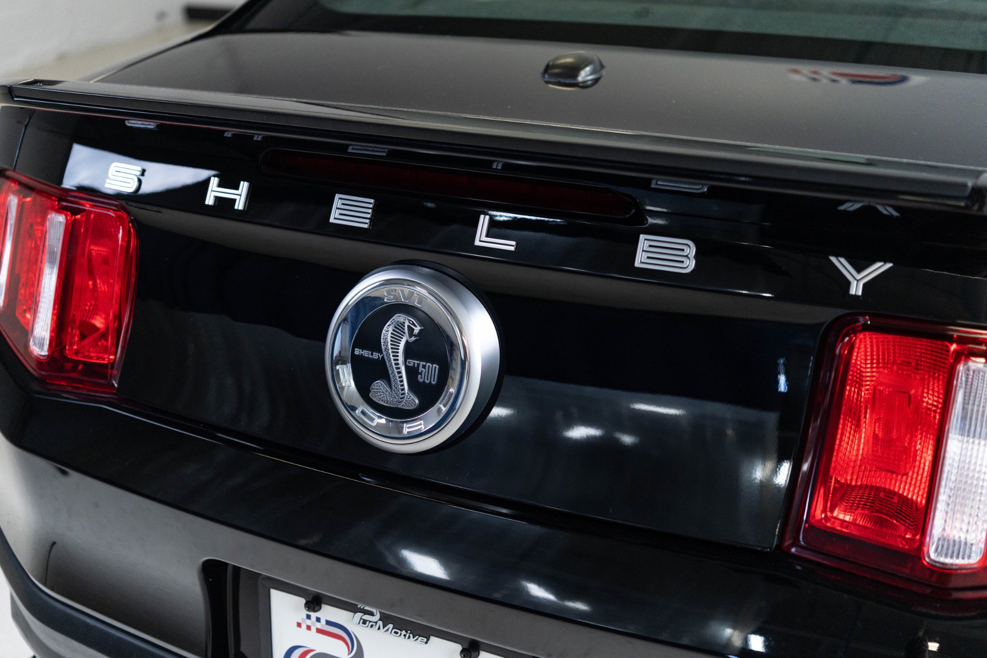 Used 2012 Ford Mustang Shelby GT500 w/ SVT Performance Pkg RWD image 11