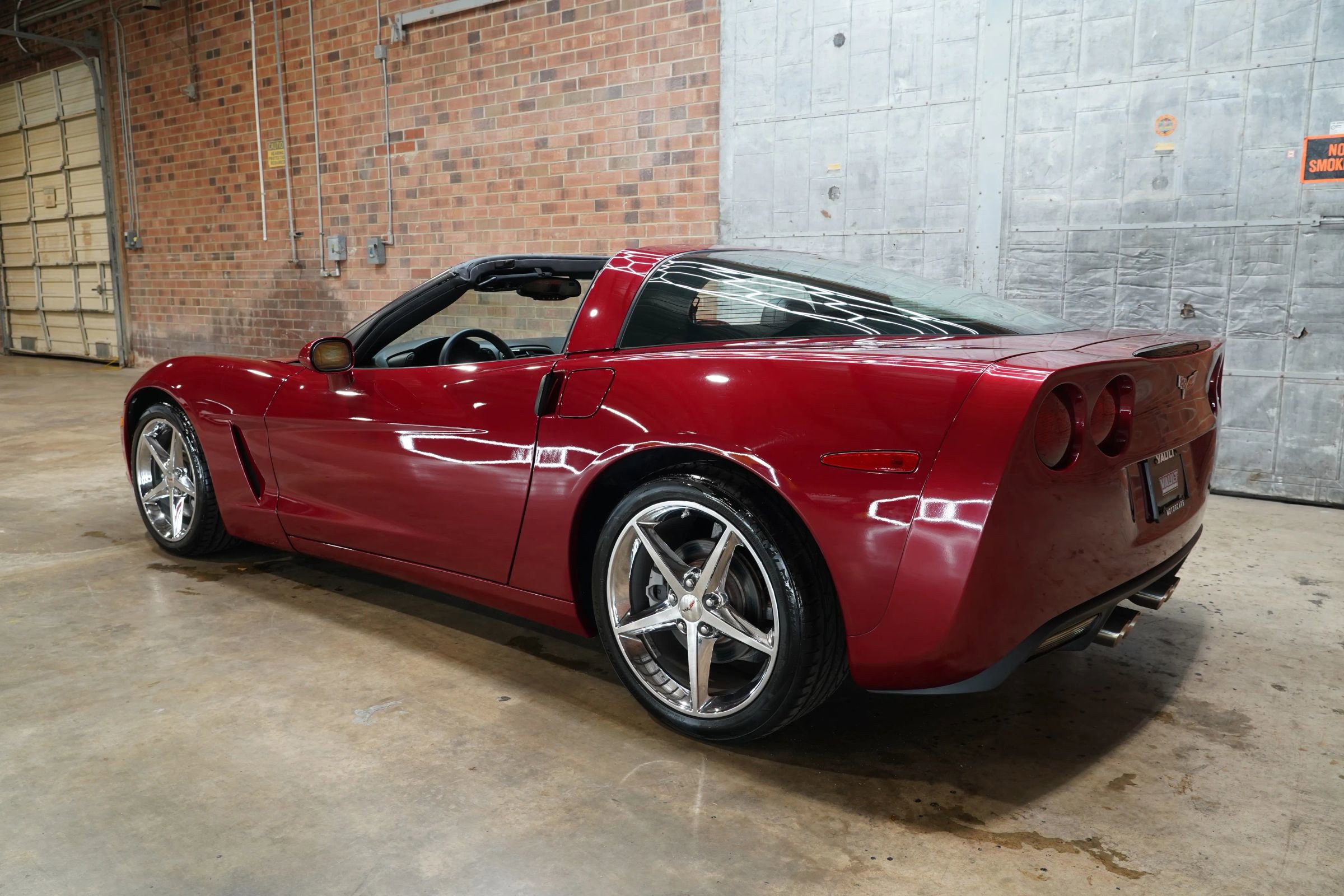 Used 2012 Chevrolet Corvette Coupe w/ Roof Package RWD image 37
