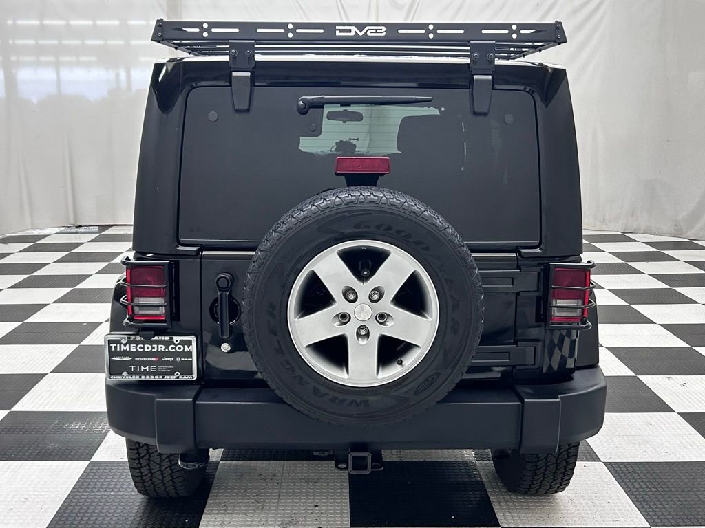 Used 2012 Jeep Wrangler Unlimited Rubicon w/ Connectivity Group image 6