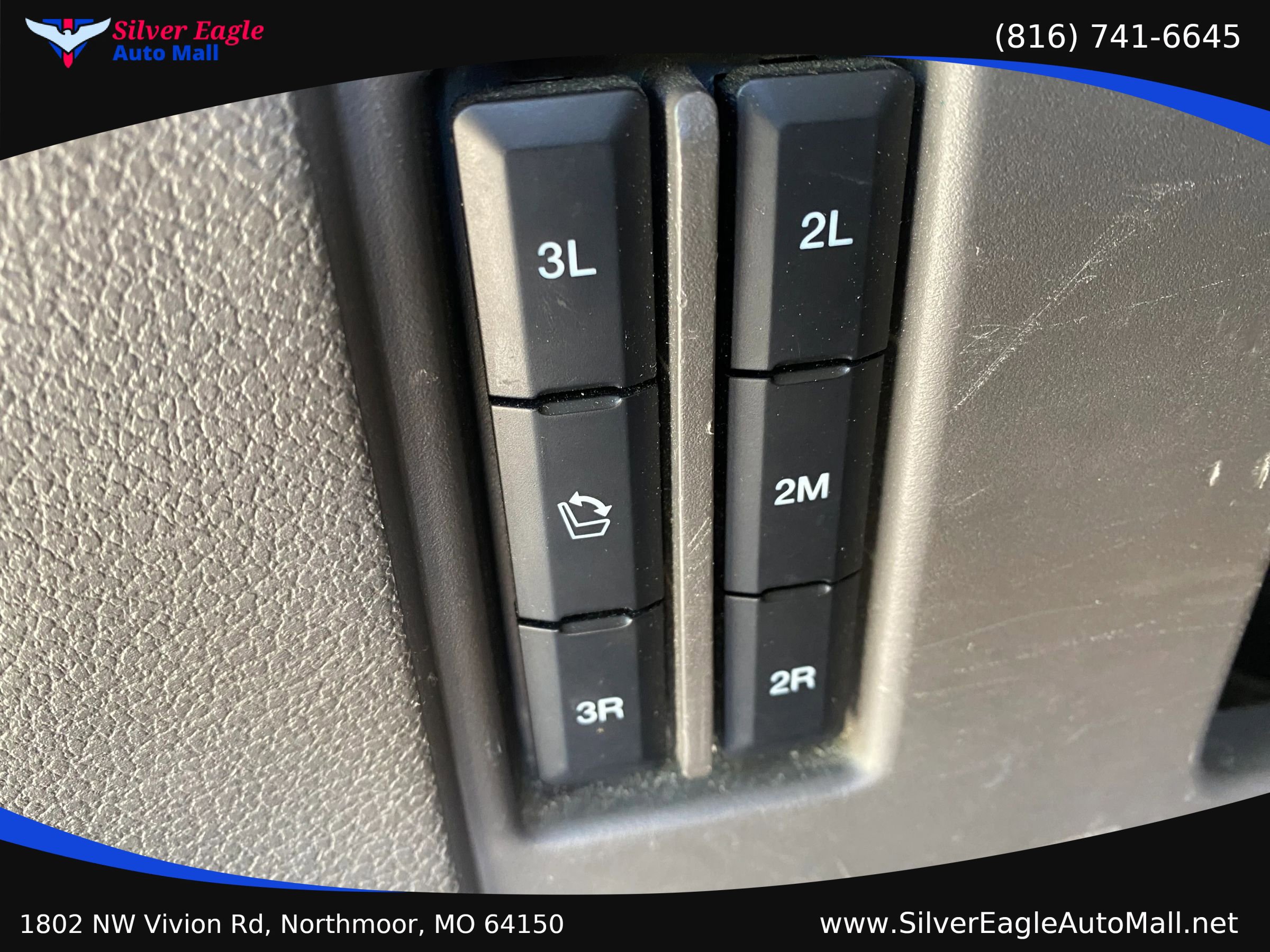 Used 2018 Ford Expedition Max XLT w/ Equipment Group 202A AWD/4WD image 27